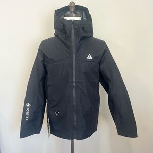 NWT $350 Nike ACG Storm-FIT ADV GORE-TEX Chain of Craters Men's Jacket XS Black